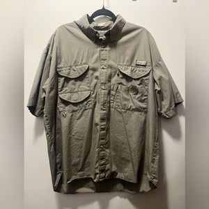 Columbia PFG Shirt- Large with extra pockets. Super light weight.